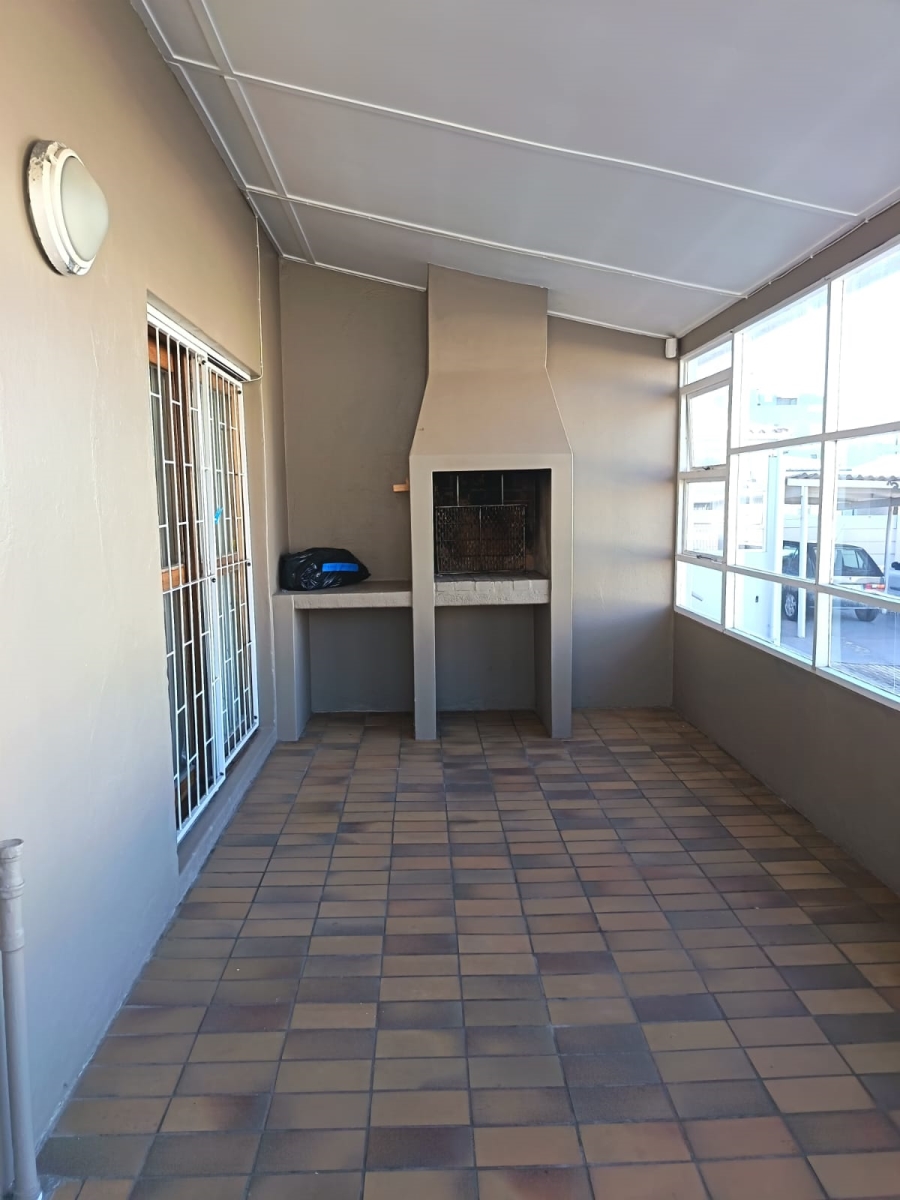 To Let 2 Bedroom Property for Rent in Jeffreys Bay Central Eastern Cape
